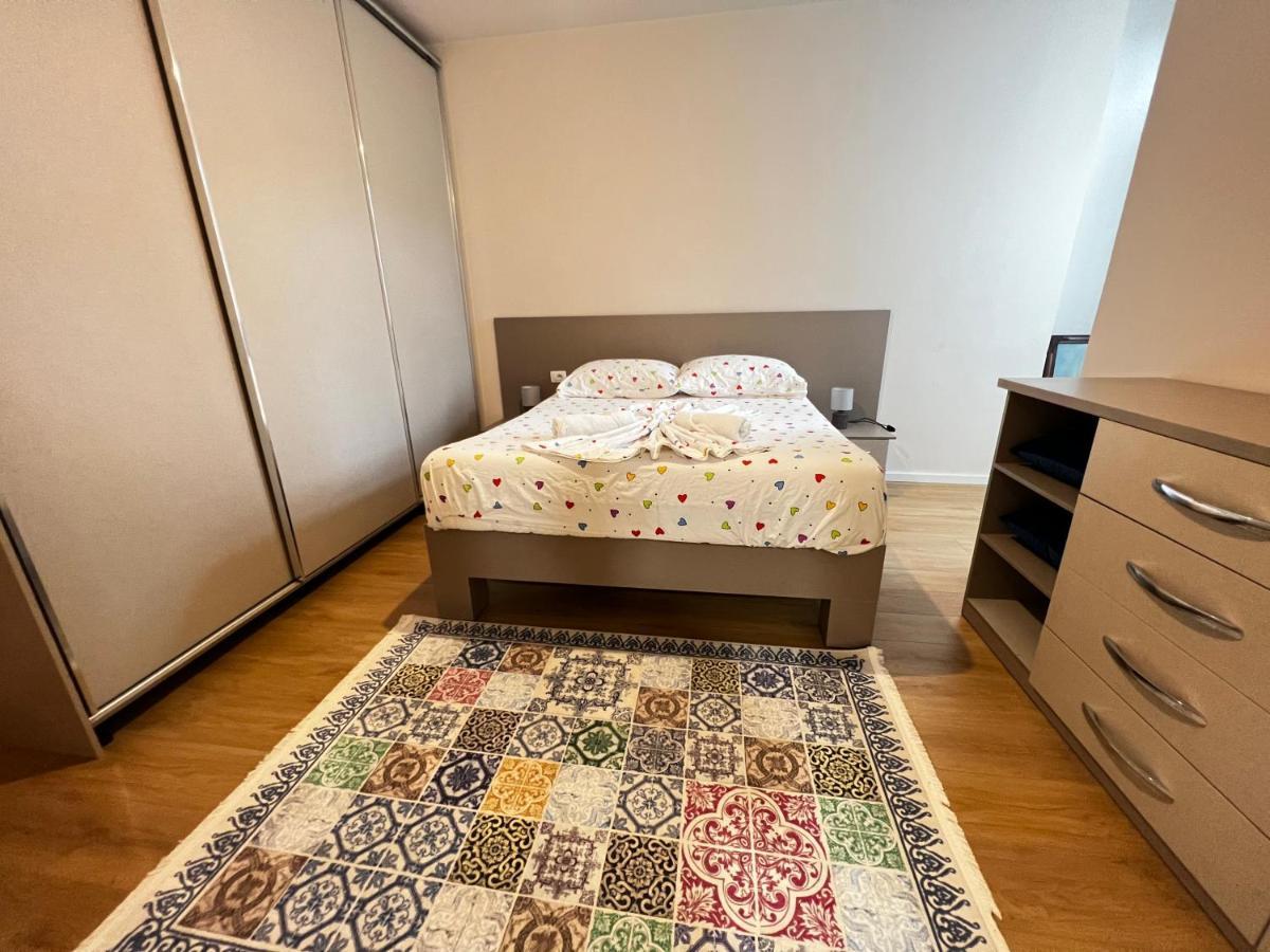 Main Square Apartament Tirana